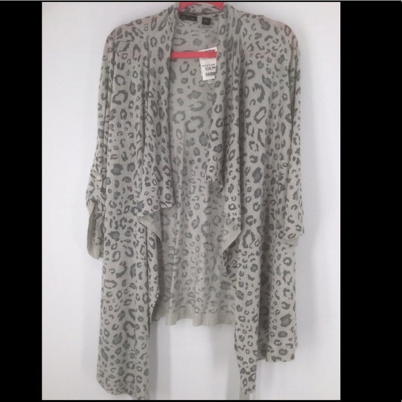 AVA Large Gray Leopard Print Draped Cardigan - Picture 5 of 6